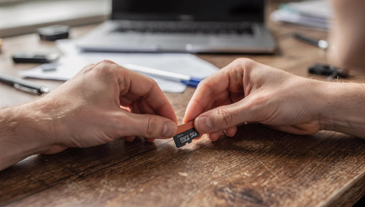 Карта памяти: какой объём нужен и почему дешёвая microSD убивает регистратор